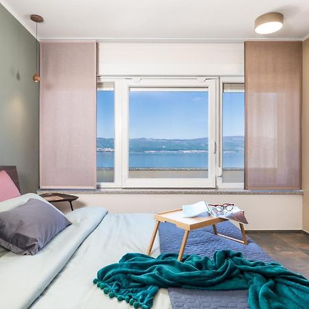 Apartmani Heni Vrbnik Ngoại thất bức ảnh