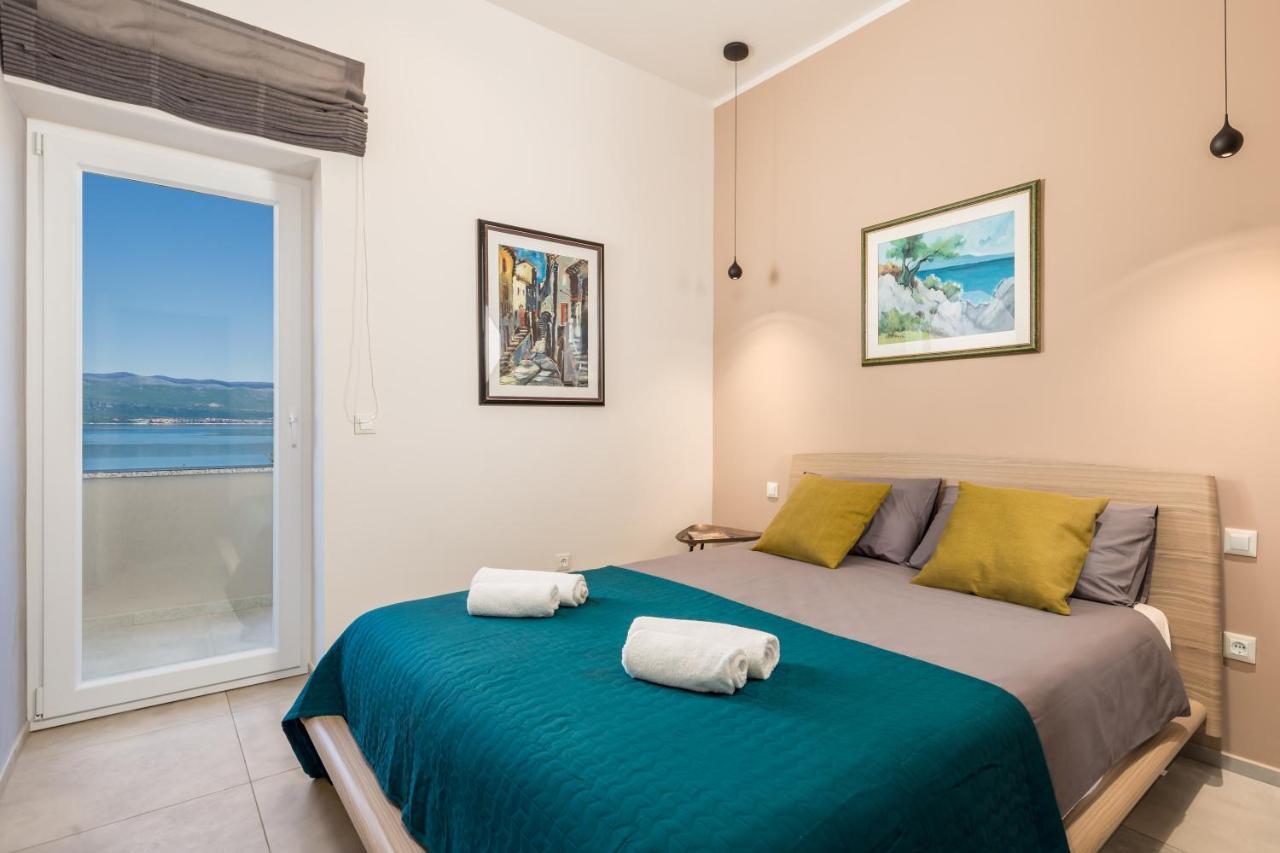 Apartmani Heni Vrbnik Ngoại thất bức ảnh