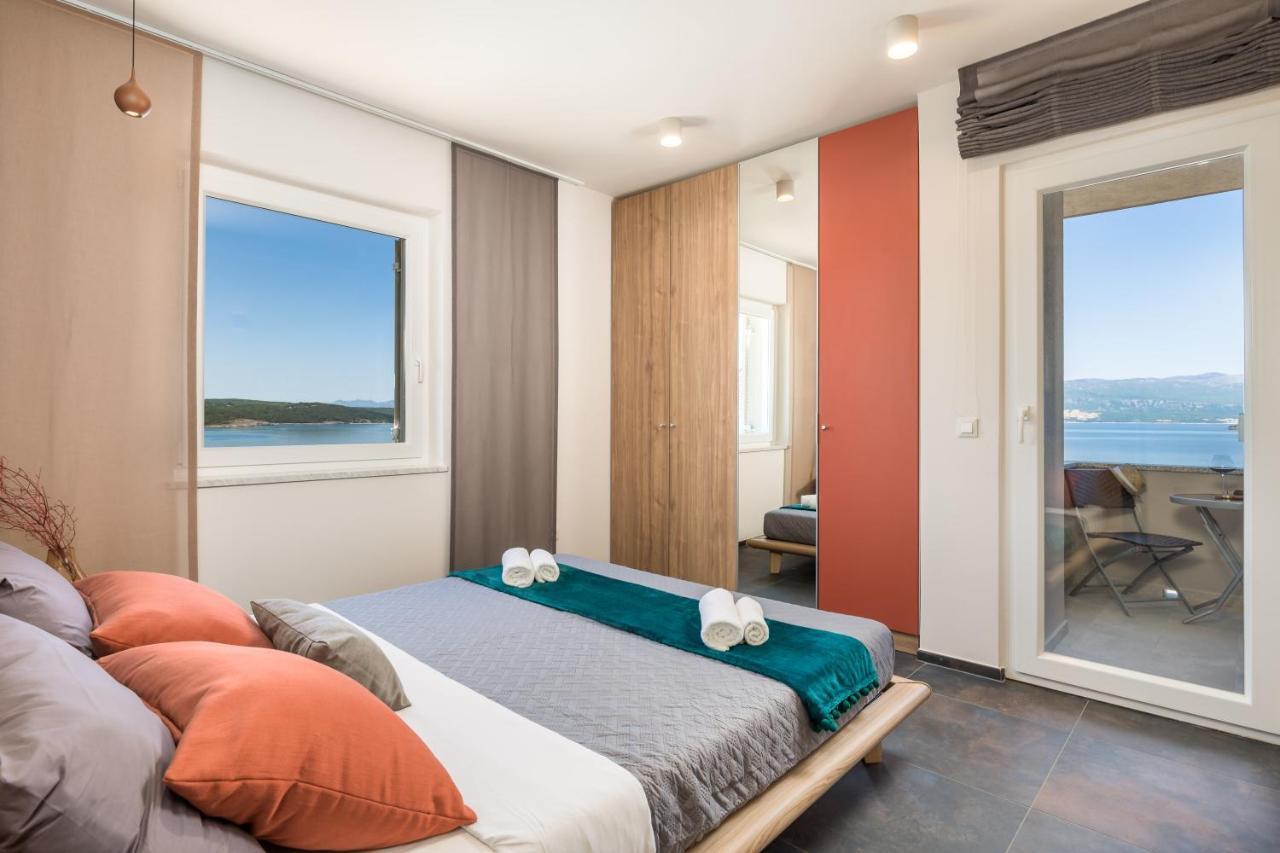 Apartmani Heni Vrbnik Ngoại thất bức ảnh