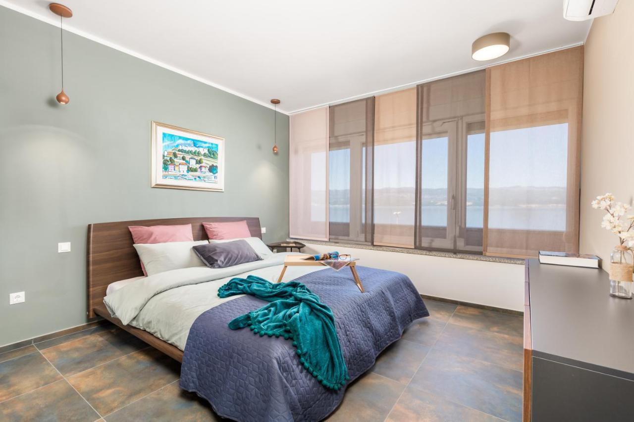 Apartmani Heni Vrbnik Ngoại thất bức ảnh
