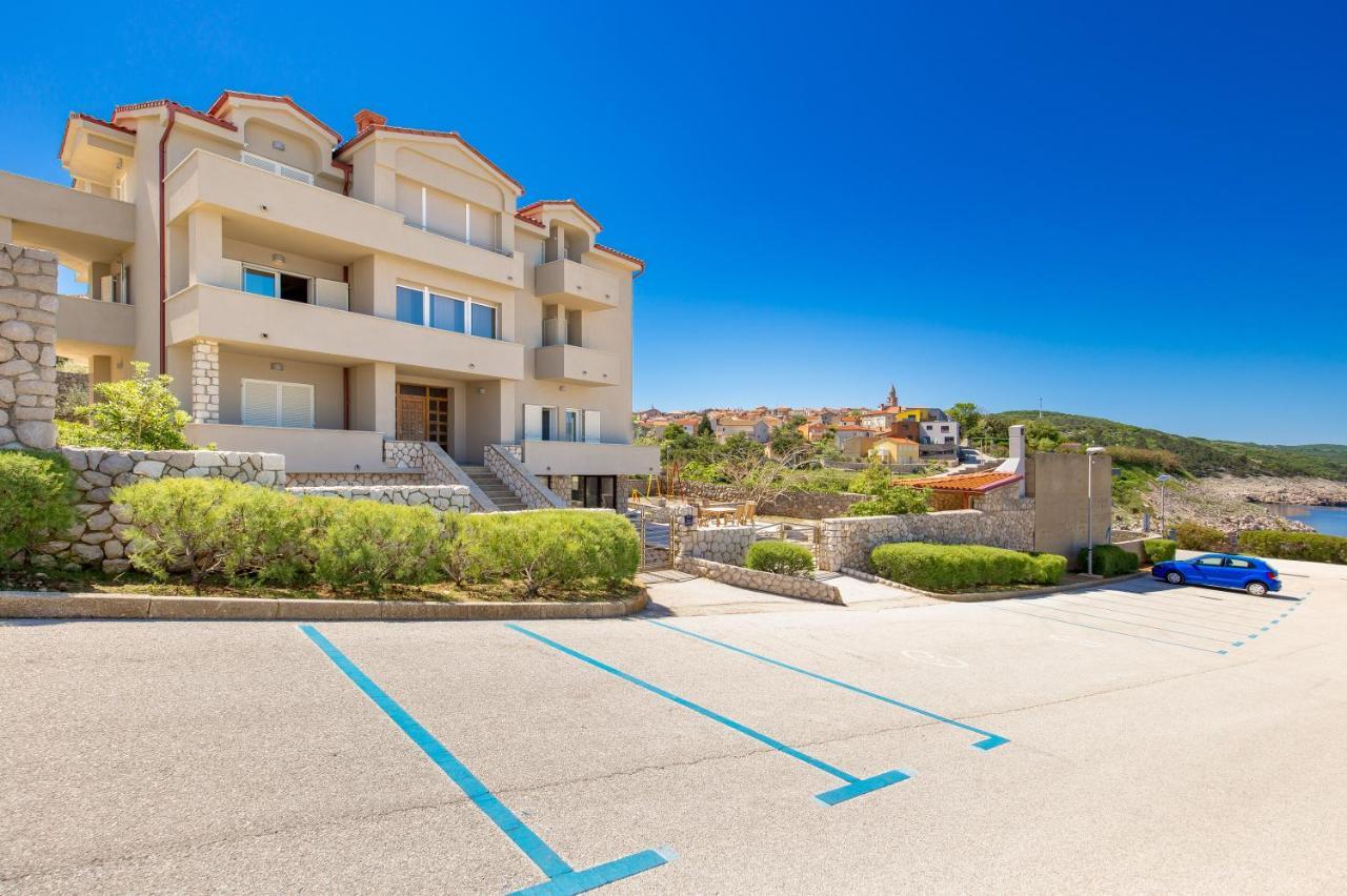 Apartmani Heni Vrbnik Ngoại thất bức ảnh